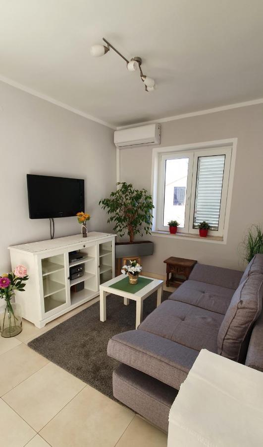 Apartments Ruzic Нивице Стая снимка