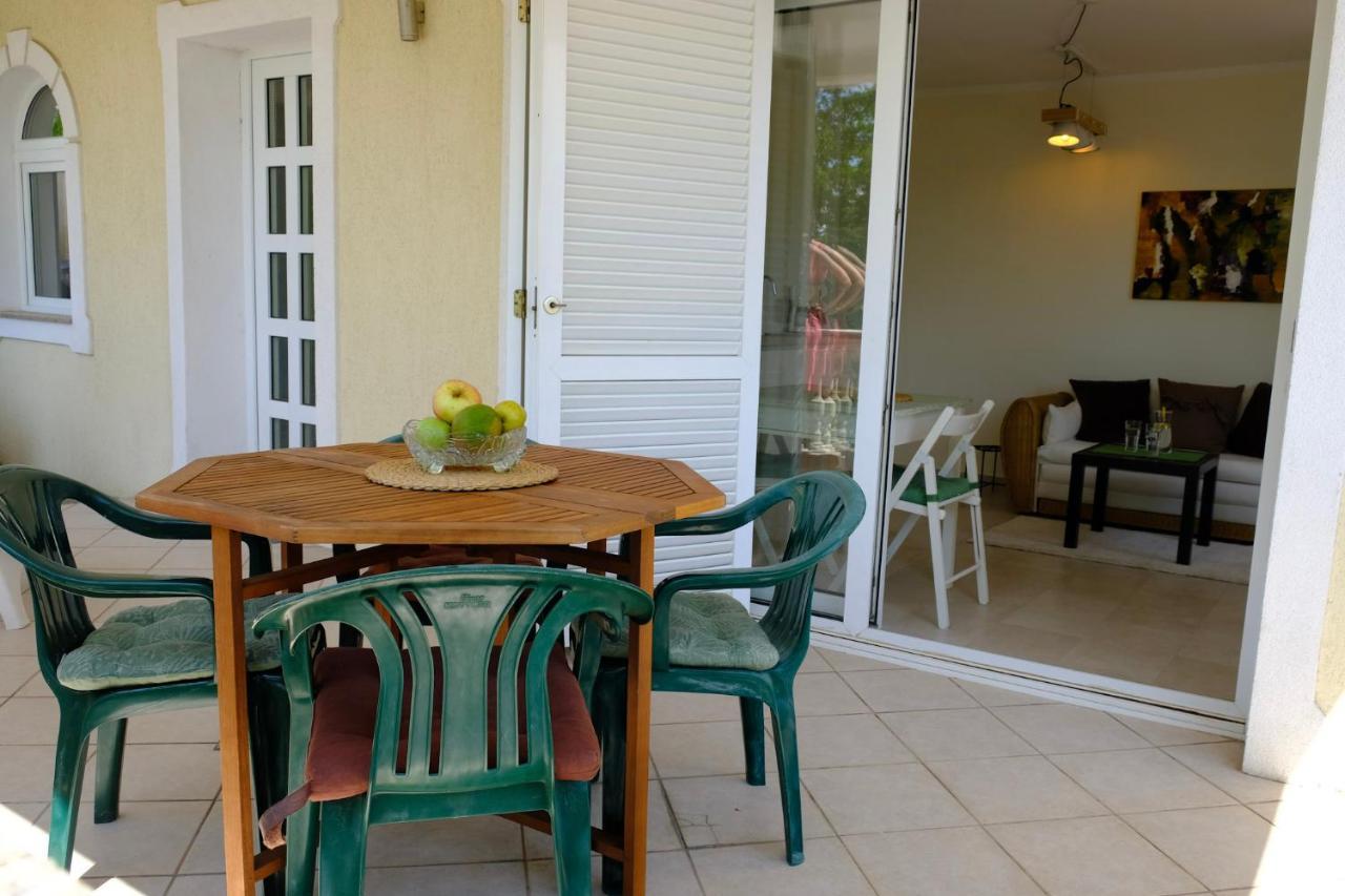 Apartments Ruzic Нивице Екстериор снимка
